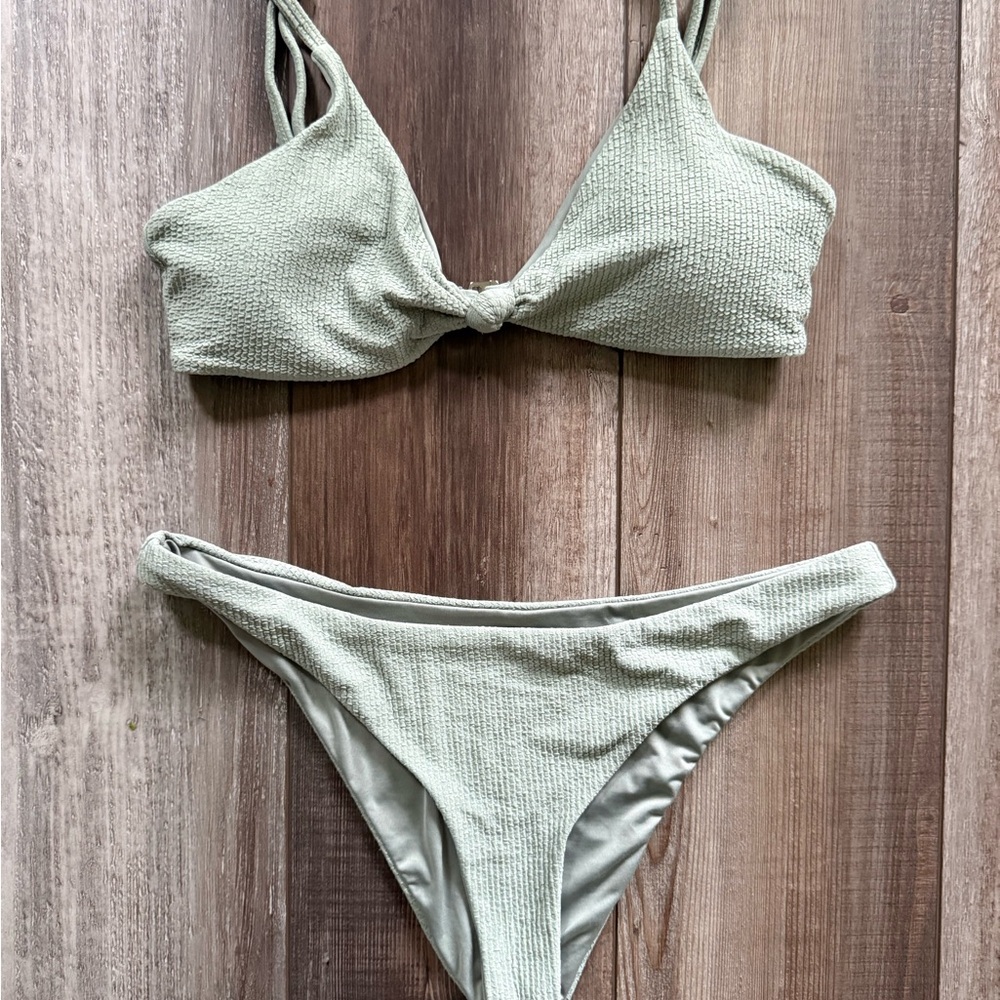 Dippin' Daisy's Vibrant Bikini Set Swimwear